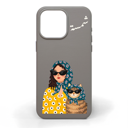 هي والقط - كفر جلد مرسوم يدويًا